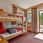 Appartementhaus Kaltenbach-stumm By Piaunddirk *
